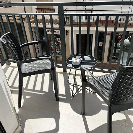Apartamentos Mombasa 2 Planta Нерха Екстериор снимка
