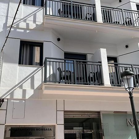 Apartamentos Mombasa 2 Planta Нерха Екстериор снимка