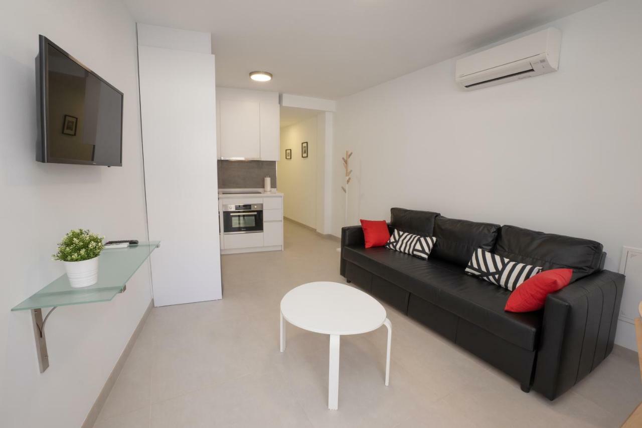 Apartamentos Mombasa 2 Planta Нерха Екстериор снимка