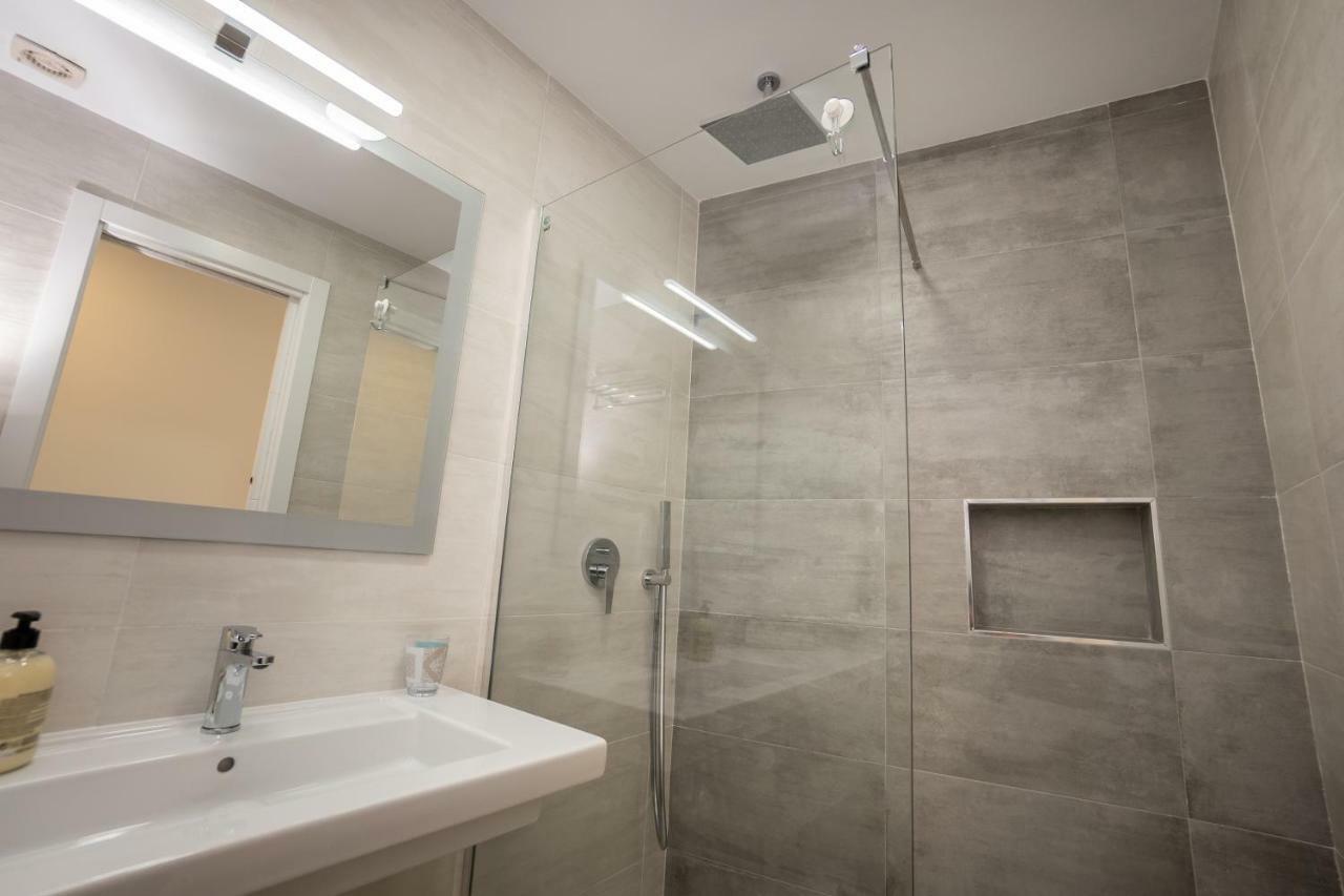 Apartamentos Mombasa 2 Planta Нерха Екстериор снимка