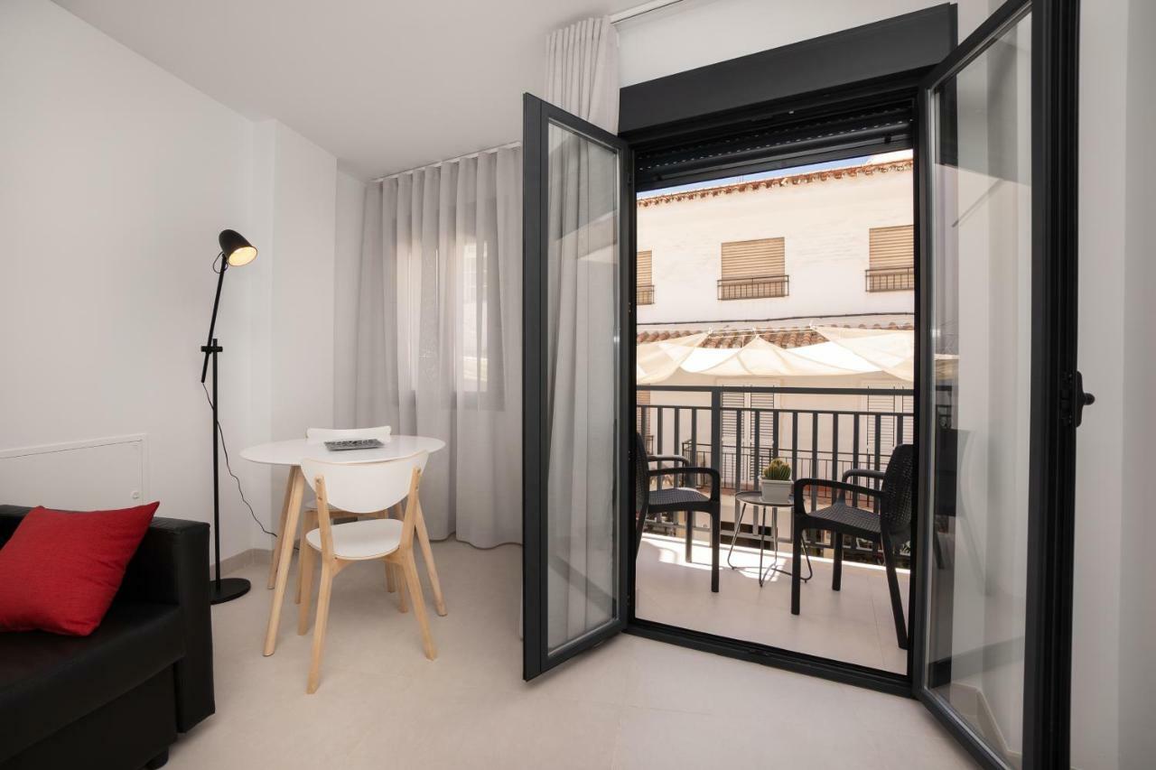 Apartamentos Mombasa 2 Planta Нерха Екстериор снимка