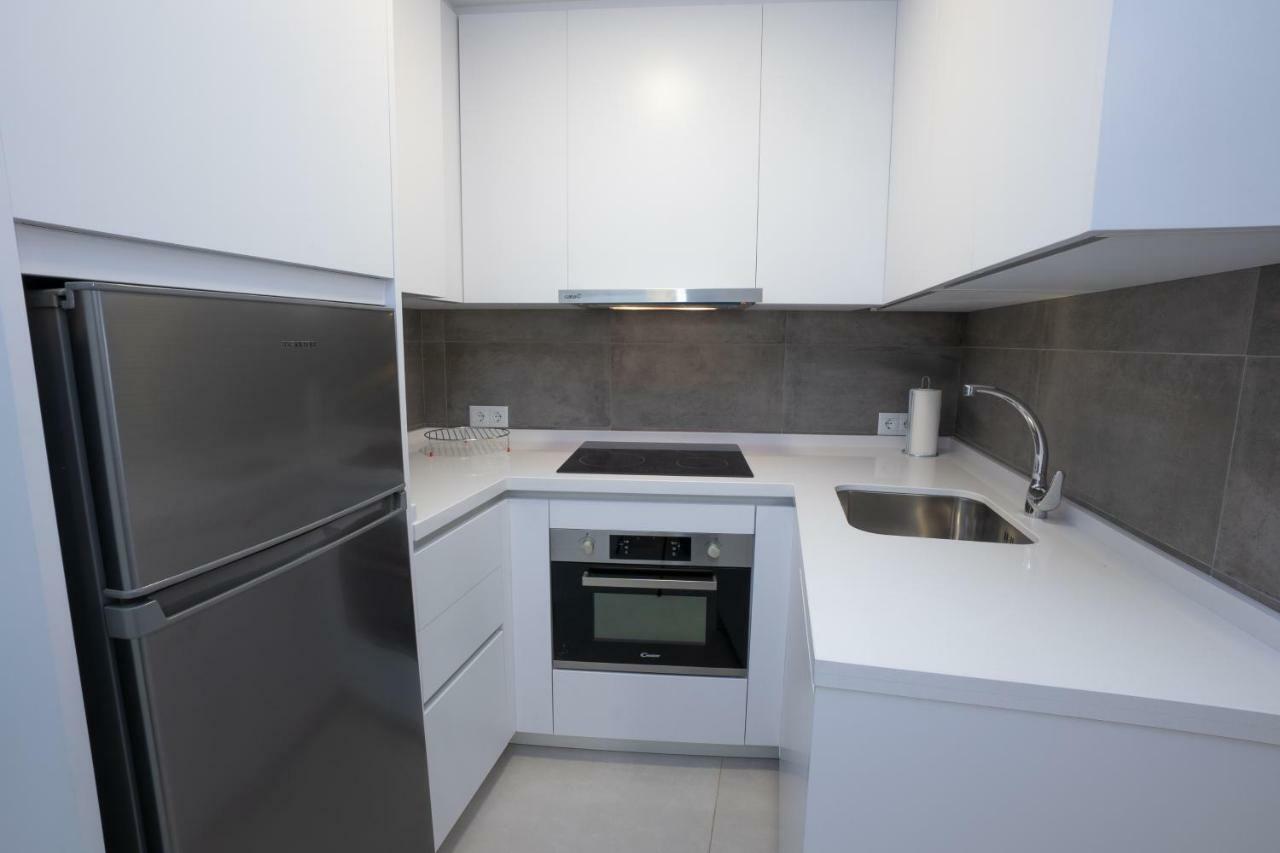 Apartamentos Mombasa 2 Planta Нерха Екстериор снимка