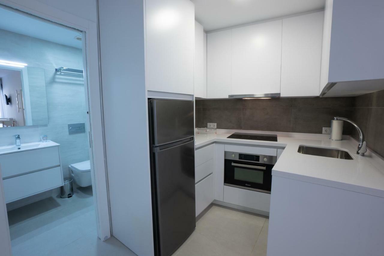 Apartamentos Mombasa 2 Planta Нерха Екстериор снимка