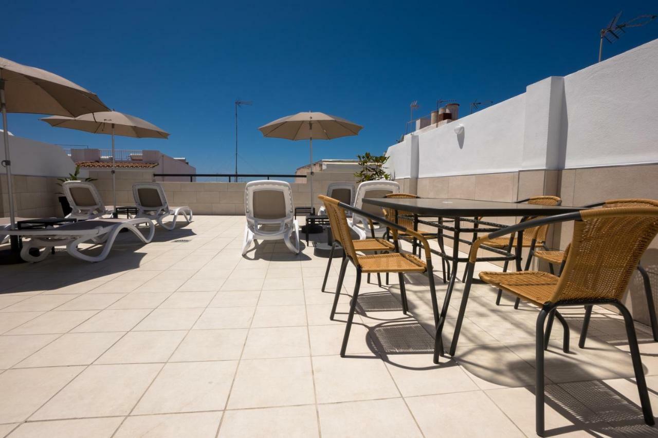 Apartamentos Mombasa 2 Planta Нерха Екстериор снимка