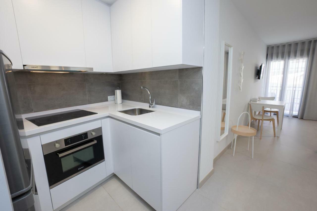 Apartamentos Mombasa 2 Planta Нерха Екстериор снимка