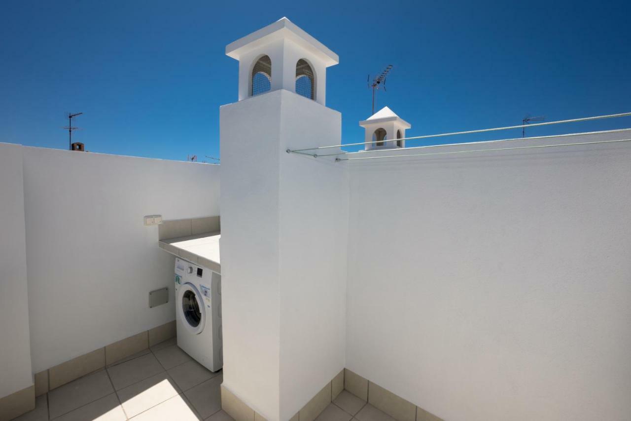 Apartamentos Mombasa 2 Planta Нерха Екстериор снимка