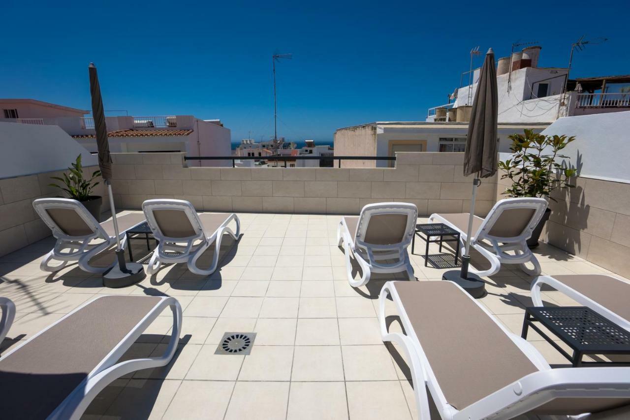 Apartamentos Mombasa 2 Planta Нерха Екстериор снимка