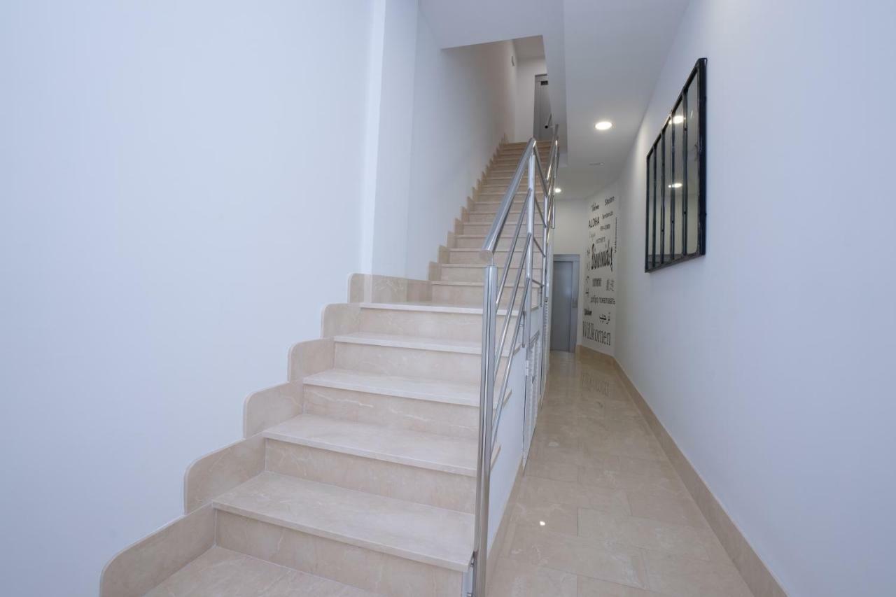 Apartamentos Mombasa 2 Planta Нерха Екстериор снимка