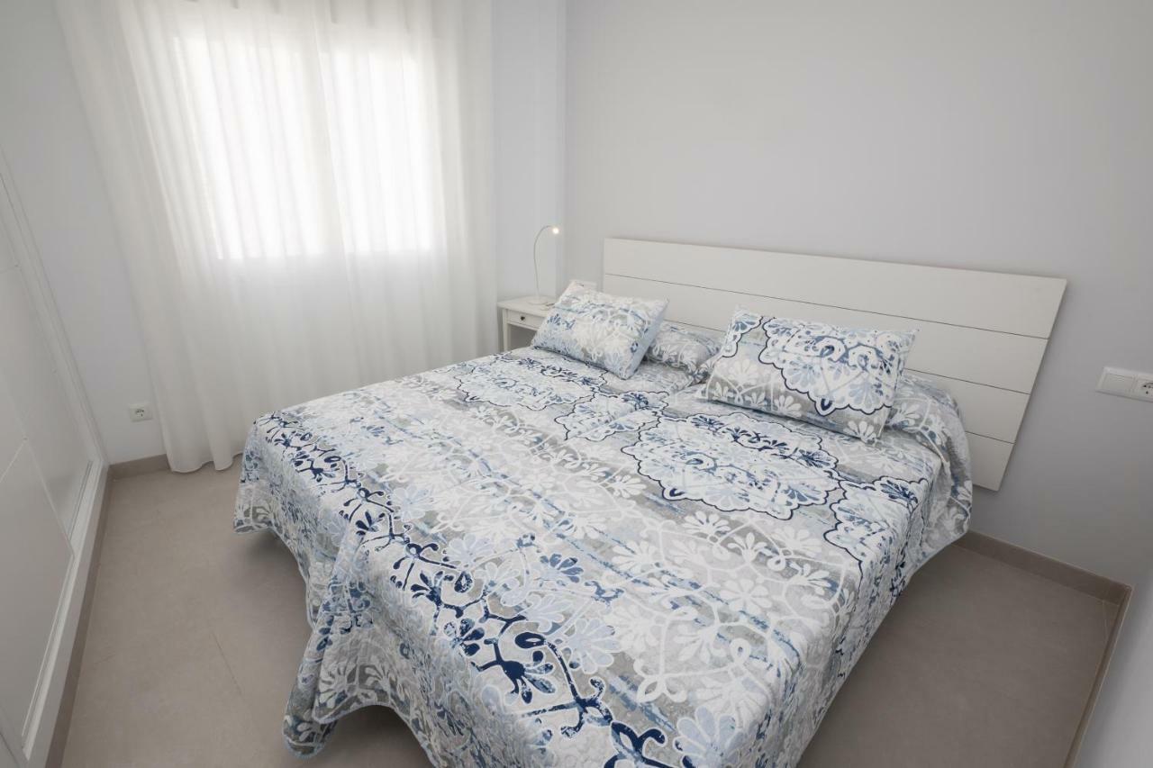 Apartamentos Mombasa 2 Planta Нерха Екстериор снимка
